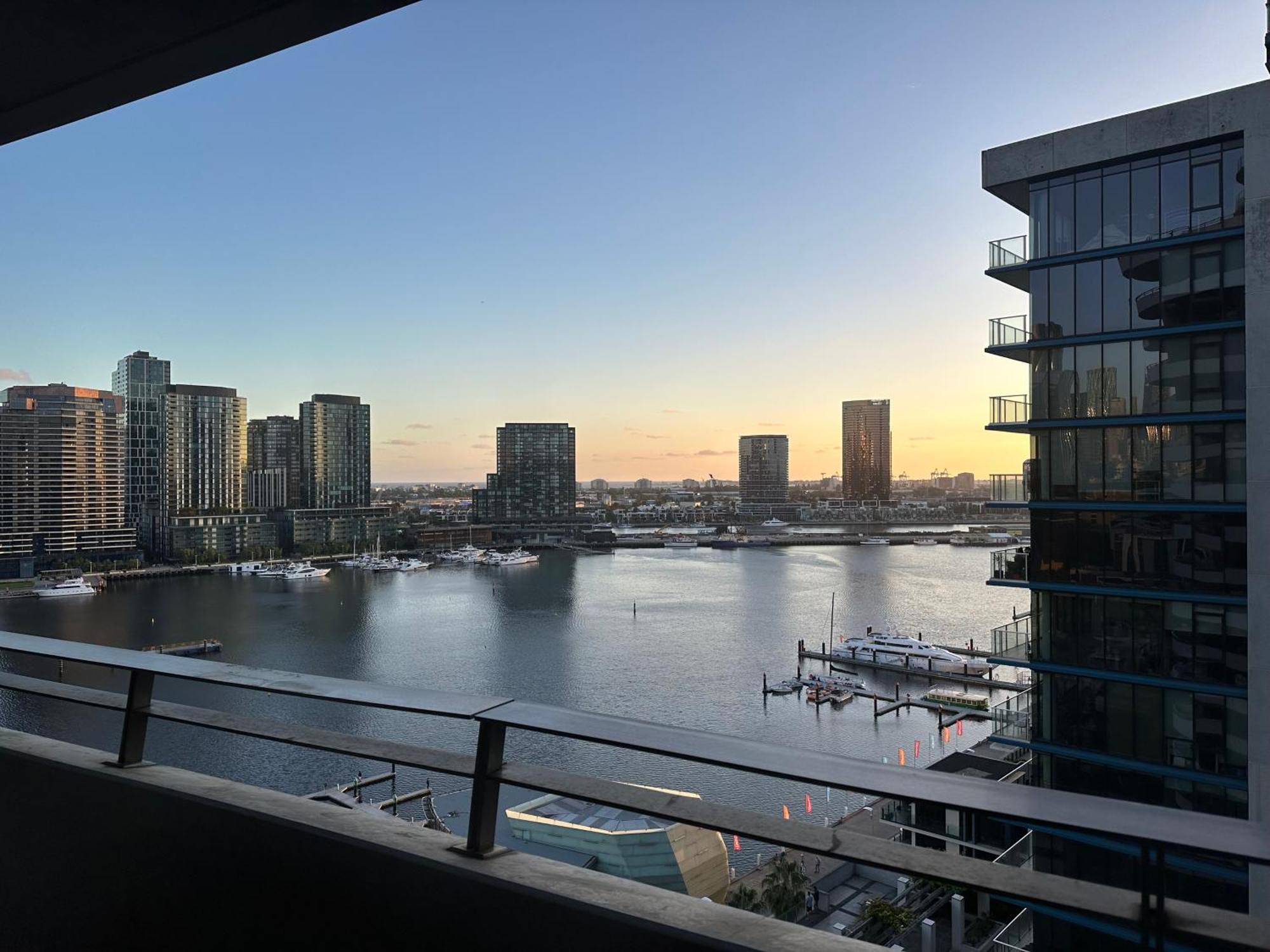Sea View, Gym & Pool, 2 Bedrooms 2 Bathrooms Melbourne Esterno foto